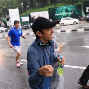Runner Photo 7936273
