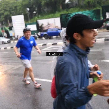 Runner Photo 7936274