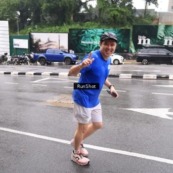 Runner Photo 7936288