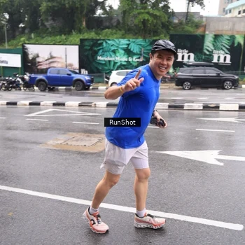 Runner Photo 7936289