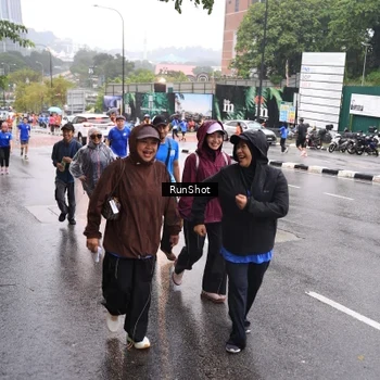Runner Photo 7936290