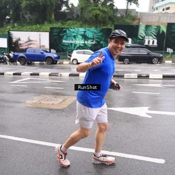 Runner Photo 7936291