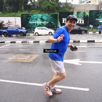 Runner Photo 7936292