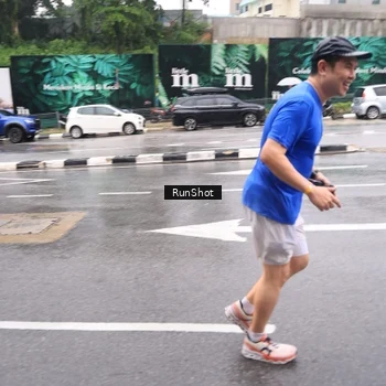 Runner Photo 7936295