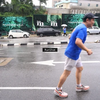 Runner Photo 7936299