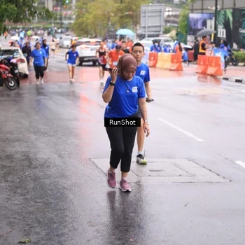 Runner Photo 7936302