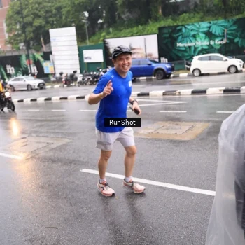 Runner Photo 7936309
