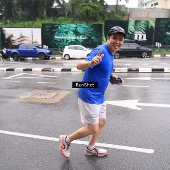 Runner Photo 7936311