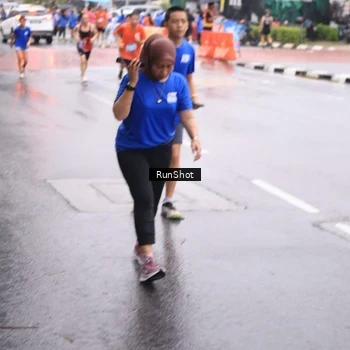 Runner Photo 7936314