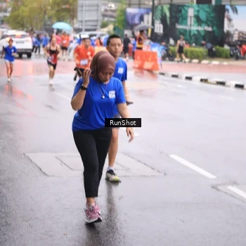 Runner Photo 7936315