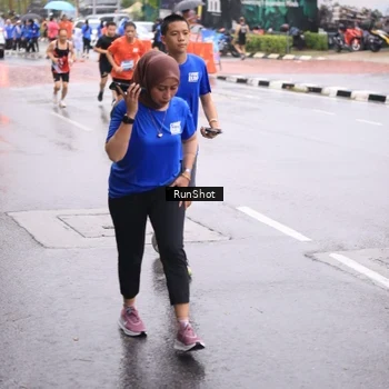 Runner Photo 7936321