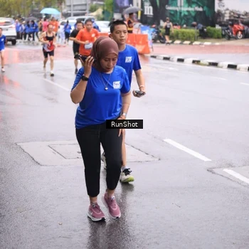 Runner Photo 7936322