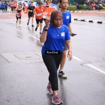 Runner Photo 7936333