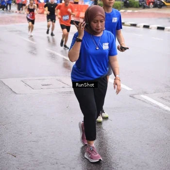 Runner Photo 7936336