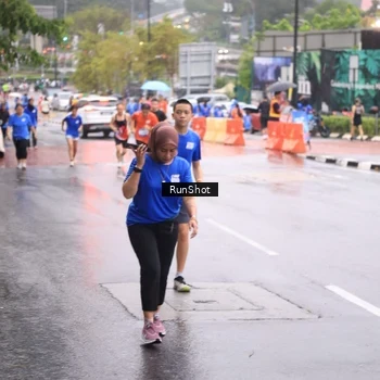 Runner Photo 7936339