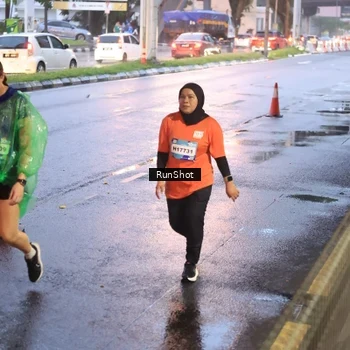 Runner Photo 7936343