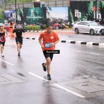 Runner Photo 7936348