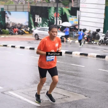 Runner Photo 7936356