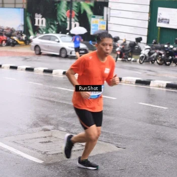 Runner Photo 7936359