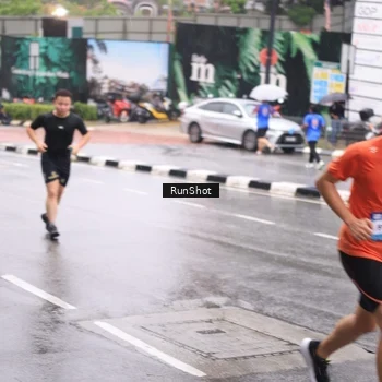Runner Photo 7936360