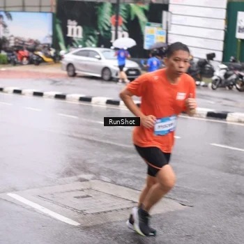 Runner Photo 7936361