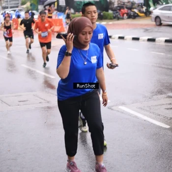 Runner Photo 7936375