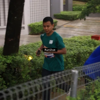 Runner Photo 7936381