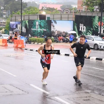 Runner Photo 7936382