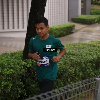 Runner Photo 7936388