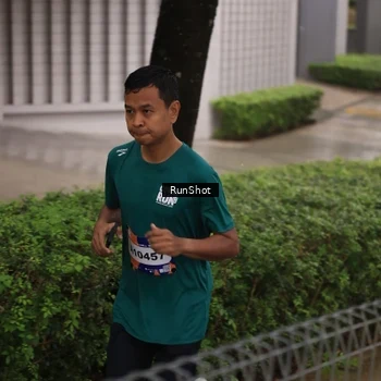 Runner Photo 7936389