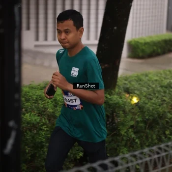 Runner Photo 7936390