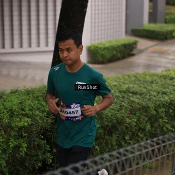 Runner Photo 7936391