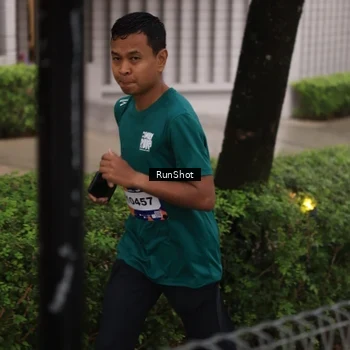 Runner Photo 7936393