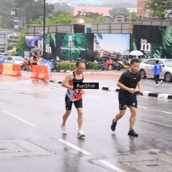 Runner Photo 7936397