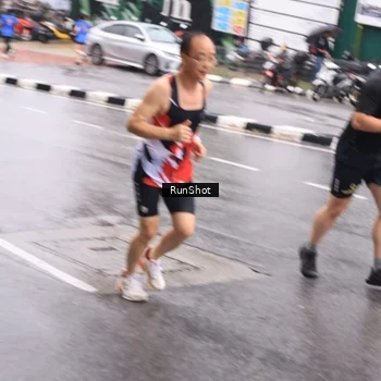 Runner Photo 7936402