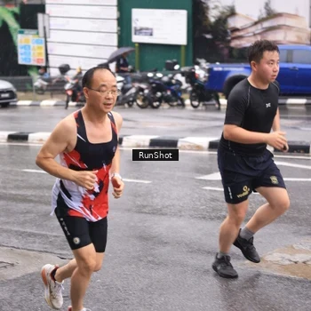 Runner Photo 7936405