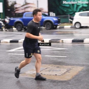 Runner Photo 7936407
