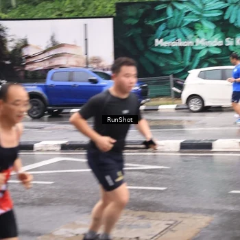 Runner Photo 7936411