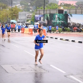 Runner Photo 7936420