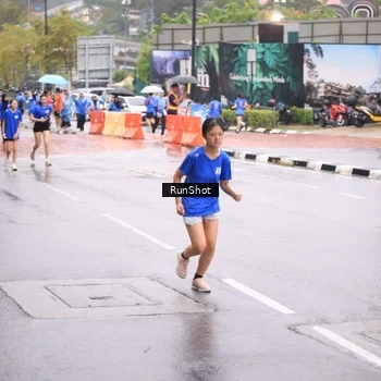 Runner Photo 7936424