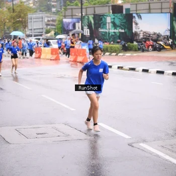 Runner Photo 7936428
