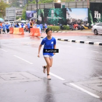 Runner Photo 7936429