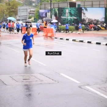 Runner Photo 7936434