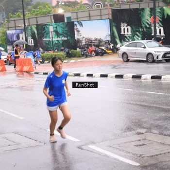 Runner Photo 7936439