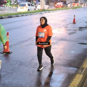 Runner Photo 7936441