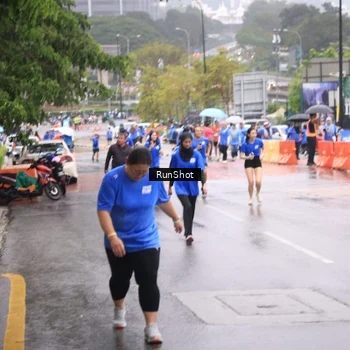 Runner Photo 7936443