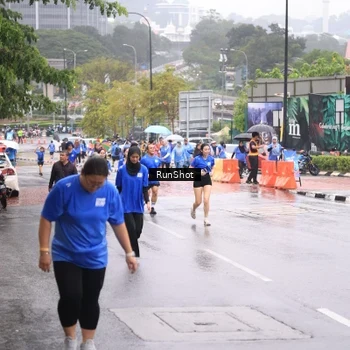 Runner Photo 7936448