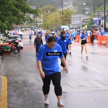 Runner Photo 7936453