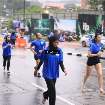 Runner Photo 7936467