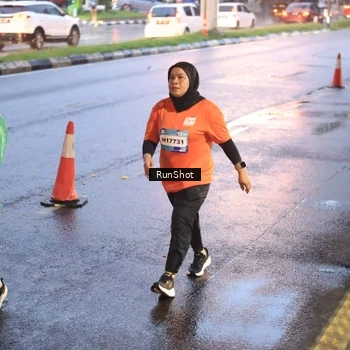 Runner Photo 7936474
